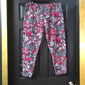 Really cute women's athletic pants